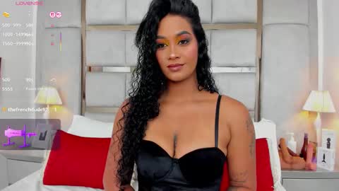 Snapshot of miaebony_ chatting on September 19, 9:59 pm Call me Mia online show from September 19, 9:59 pm