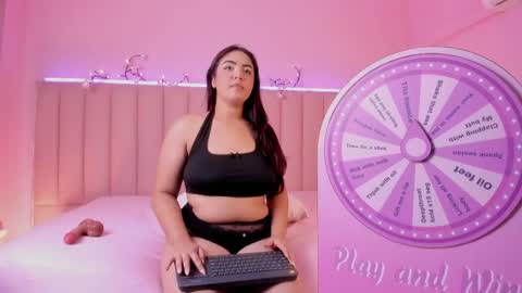miafarrog online show from April 13, 8:47 pm