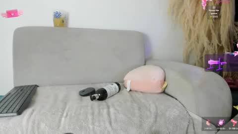 Snapshot of miafisher_ chatting on September 23, 9:56 am Miafisher online show from September 23, 9:56 am