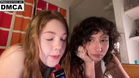 Mia online show from March 5, 9:22 pm