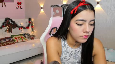 Mia Gomez online show from December 28, 12:24 pm