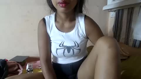 miah_land online show from February 6, 11:54 am