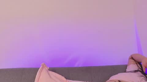 miah new independent model acount online show from July 28, 12:51 am