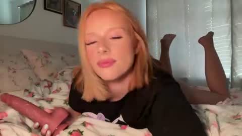 Mia Harper online show from July 27, 10:39 pm