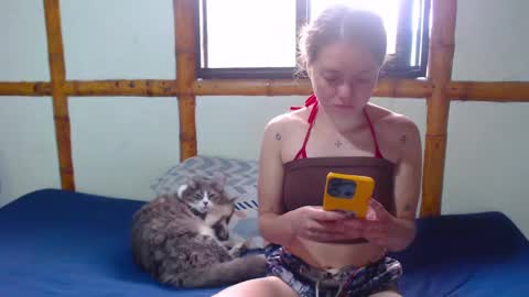 Mia  Sam online show from October 2, 2:35 pm