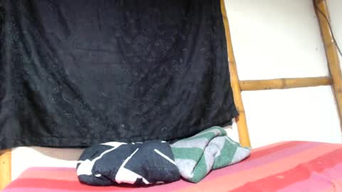 Mia  Sam online show from April 20, 7:59 pm