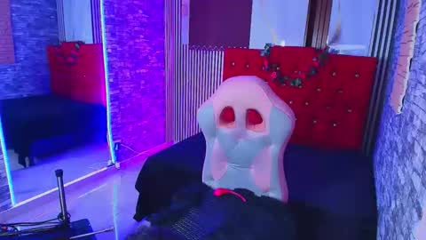 Snapshot of miahernadez303av chatting on October 29, 2:58 am MIA VELEZ online show from October 29, 2:58 am