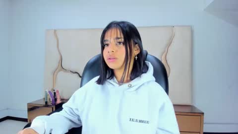 Snapshot of miahsex69 chatting on September 24, 3:21 am miahsex69 online show from September 24, 3:21 am