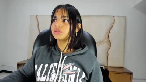 Snapshot of miahsex69 chatting on September 25, 3:21 am miahsex69 online show from September 25, 3:21 am