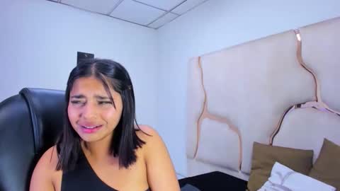 miahsex69 online show from October 31, 4:02 am