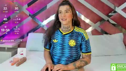 Snapshot of miaink_ chatting on June 23, 8:29 pm Mia online show from June 23, 8:29 pm