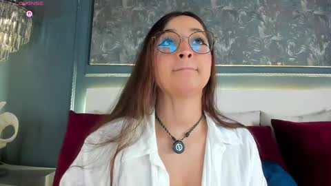 Snapshot of miakay1 chatting on May 31, 3:36 am Mia online show from May 31, 3:36 am