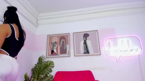 Mia Khalifa online show from December 2, 3:34 am