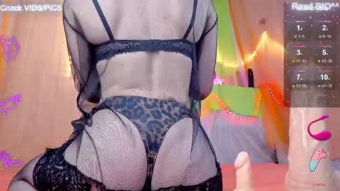 Snapshot of miakitana chatting on February 27, 2:10 am Mia online show from February 27, 2:10 am