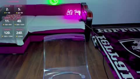 Snapshot of miakittyy chatting on November 24, 1:05 am Mia Kittyy online show from November 24, 1:05 am