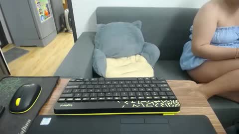 Snapshot of mialala205221 chatting on October 13, 4:01 am Mia online show from October 13, 4:01 am