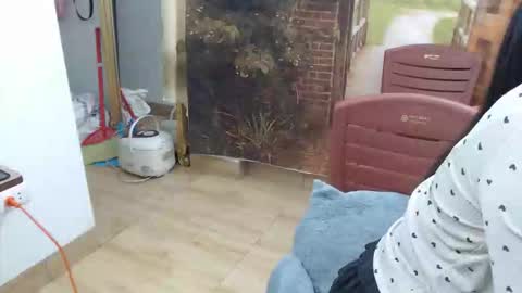 Snapshot of mialala205221 chatting on October 29, 3:42 am Mia online show from October 29, 3:42 am