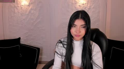 Call me Mia  online show from April 20, 7:26 pm