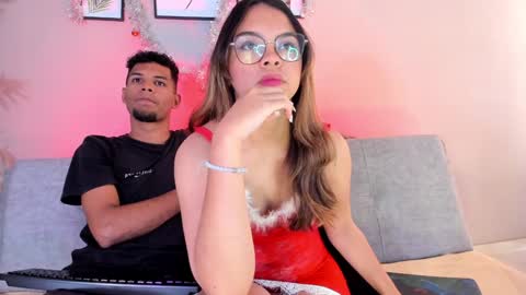 Snapshot of mialuxx chatting on December 31, 4:25 pm Mia online show from December 31, 4:25 pm