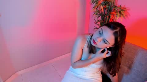 Snapshot of mialuxx chatting on March 3, 7:06 pm Mia online show from March 3, 7:06 pm