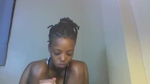 Snapshot of miami_muffin chatting on November 25, 12:21 am Muffin online show from November 25, 12:21 am