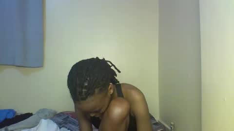 Snapshot of miami_muffin chatting on December 5, 12:30 am Muffin online show from December 5, 12:30 am