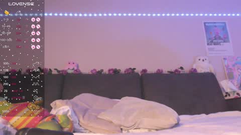 Snapshot of miamiameow chatting on January 19, 3:53 pm Mia online show from January 19, 3:53 pm