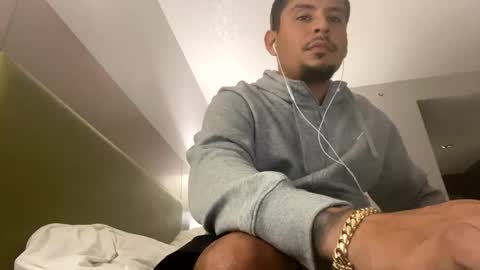 miamiclos1 online show from January 5, 5:09 am