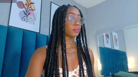 Mia  online show from April 21, 12:33 pm