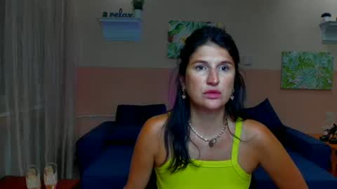 Snapshot of miamilff_sugar chatting on July 28, 5:25 am Alianna online show from July 28, 5:25 am