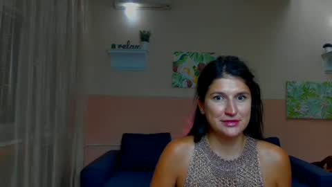 Snapshot of miamilff_sugar chatting on August 5, 5:21 am Alianna online show from August 5, 5:21 am