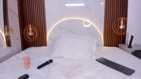 Mia  online show from January 21, 7:37 am