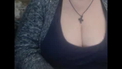 Snapshot of miamimistress chatting on February 1, 6:19 pm maya online show from February 1, 6:19 pm