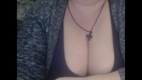 Snapshot of miamimistress chatting on February 5, 1:44 pm maya online show from February 5, 1:44 pm