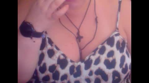 Snapshot of miamimistress chatting on October 16, 6:25 am maya online show from October 16, 6:25 am