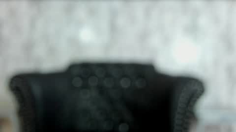 Mia   -5 7001400 Follow  online show from January 28, 3:46 pm