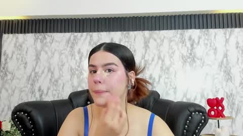 Mia   -5 7001400 Follow  online show from February 11, 12:16 pm