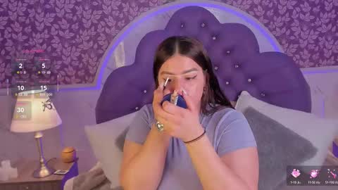 Mia   -5 7001400 Follow  online show from September 24, 1:03 pm