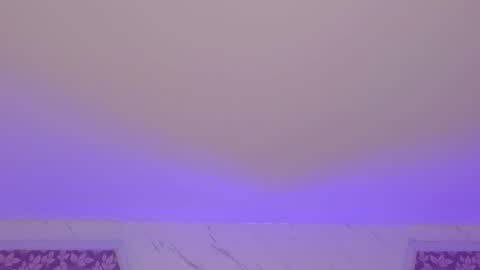 Mia   -5 7001400 Follow  online show from October 4, 1:09 pm