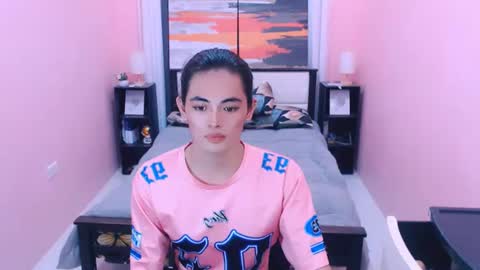 miamoreamara69 online show from July 18, 4:33 pm