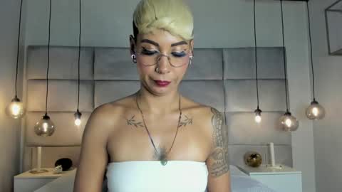 Mia Morgann online show from January 29, 3:04 pm