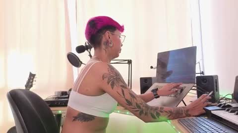 Mia Morgann online show from December 14, 2:00 pm