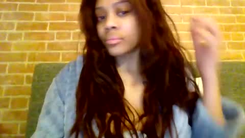 MiaMuffn online show from December 5, 8:23 am