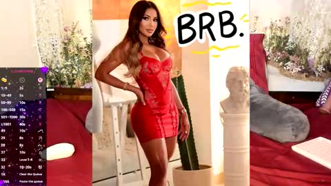 Snapshot of miaparker2_0 chatting on December 4, 12:53 am Mia online show from December 4, 12:53 am