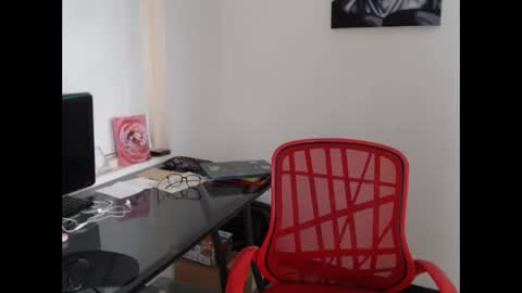 Snapshot of miapeyton chatting on October 28, 4:20 pm Mia Peyton   online show from October 28, 4:20 pm