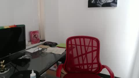 Snapshot of miapeyton chatting on October 30, 3:46 pm Mia Peyton online show from October 30, 3:46 pm