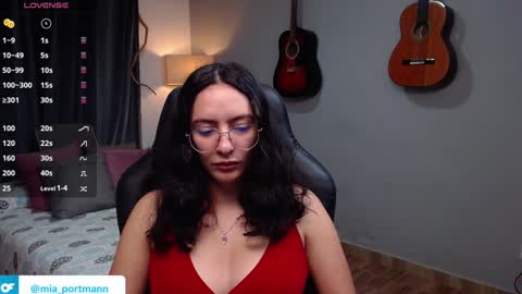 Snapshot of miaportman chatting on January 20, 12:18 pm MIAPORTMANN online show from January 20, 12:18 pm