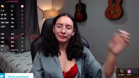 Snapshot of miaportman chatting on January 24, 3:13 pm MIAPORTMANN online show from January 24, 3:13 pm