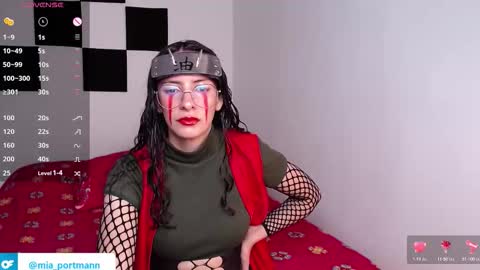 Snapshot of miaportman chatting on November 9, 2:48 pm MIAPORTMANN online show from November 9, 2:48 pm