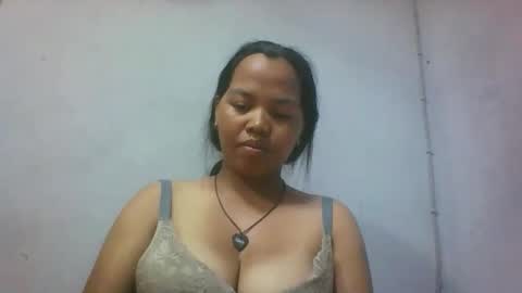 miarii online show from April 21, 4:23 pm